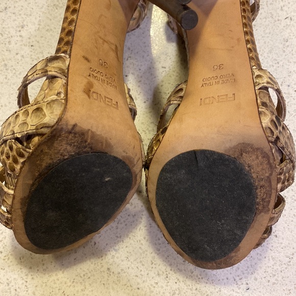 Snakeskin FENDI heels - Picture 6 of 9